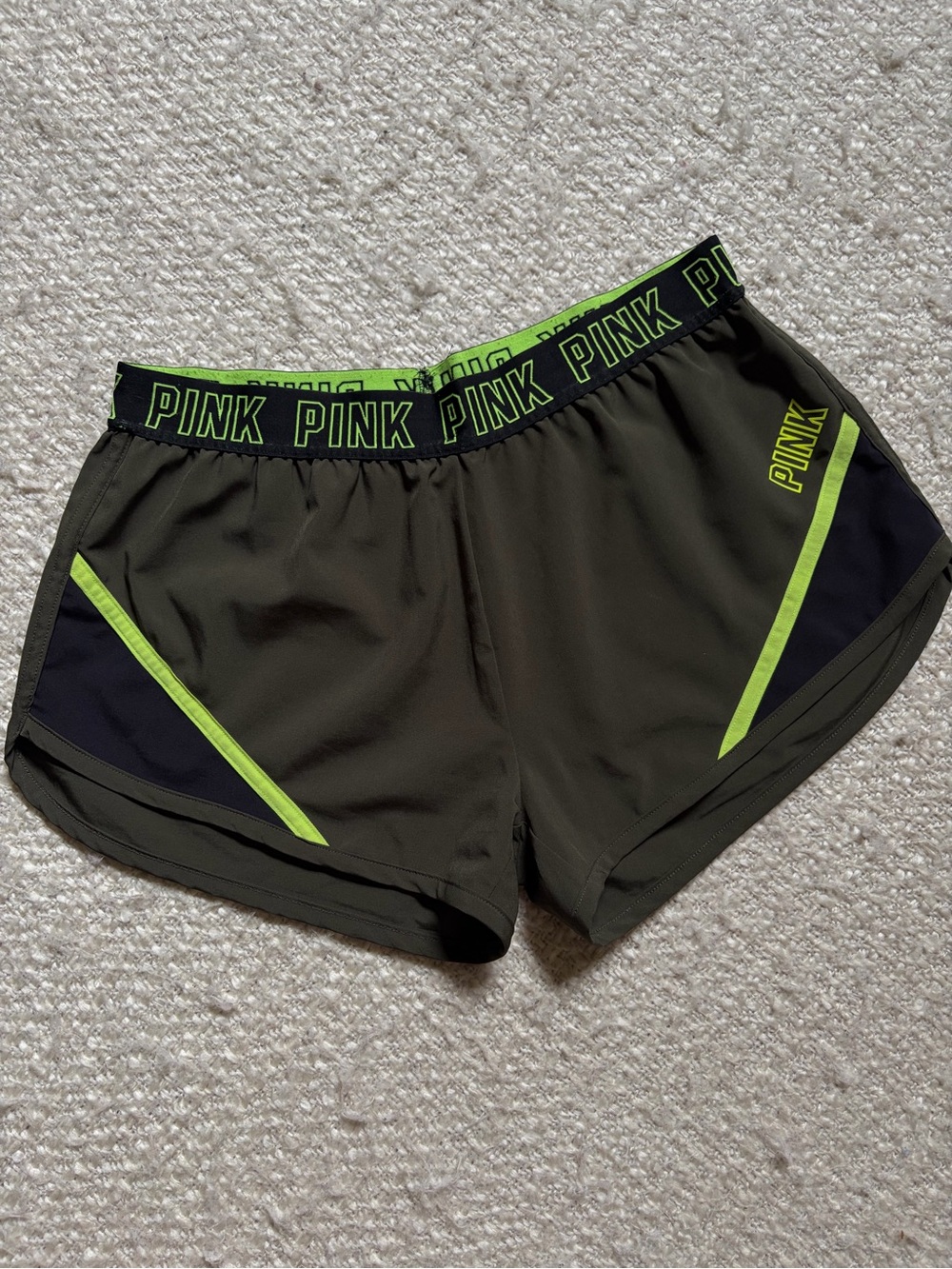 🏋🏽‍♀️Victoria’s Secret PINK Women’s Size Small Olive Green Athletic Shorts